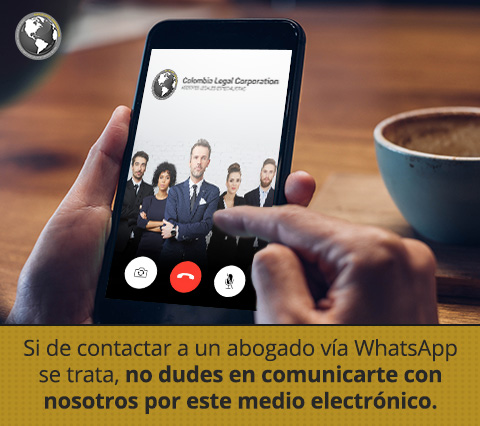 Beneficios de Consultar a un Abogado vía WhatsApp Tomando Café.
